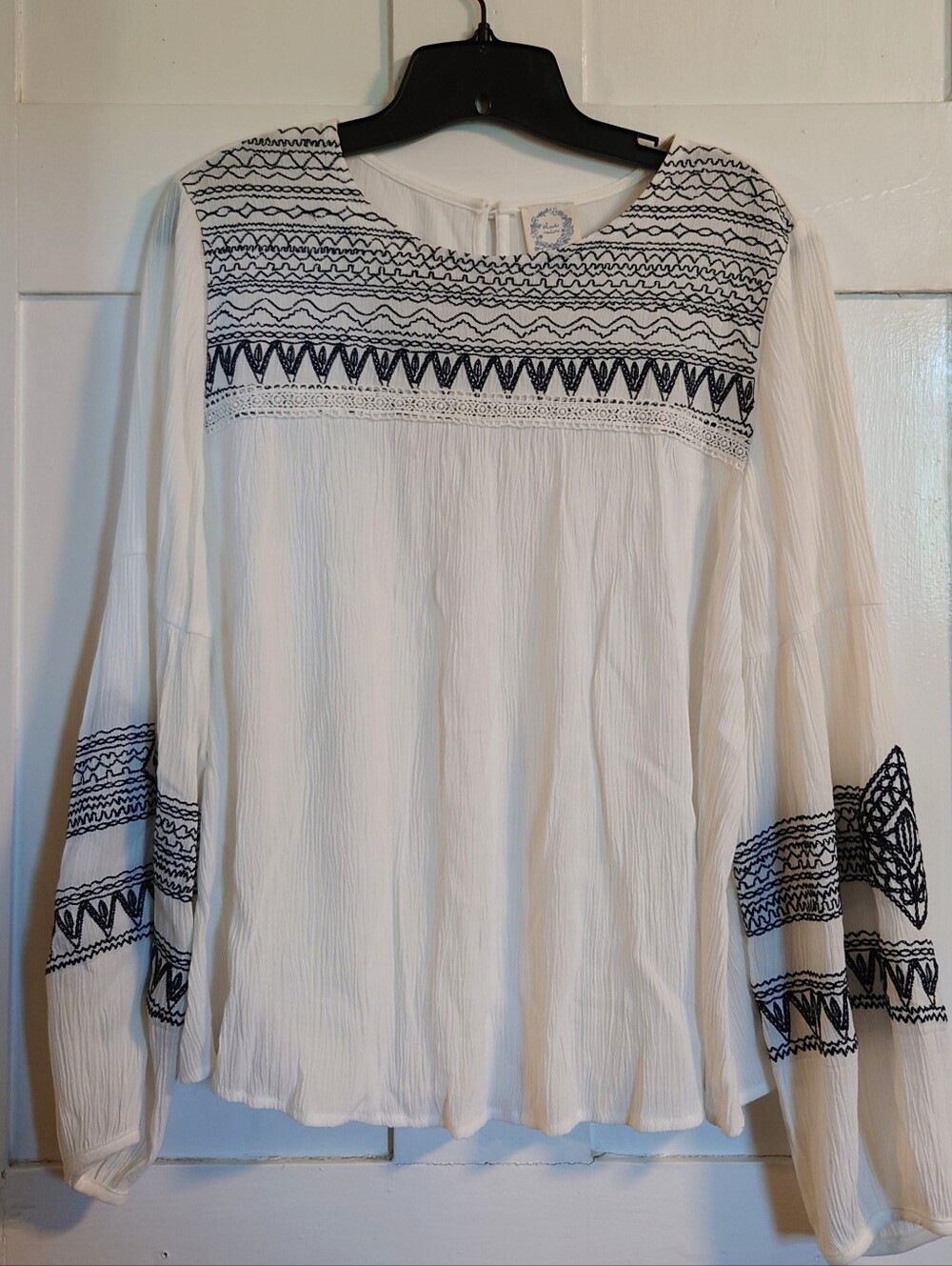 Blue Rain Women's White Embroidered  Long Sleeve Peasant Top Small 